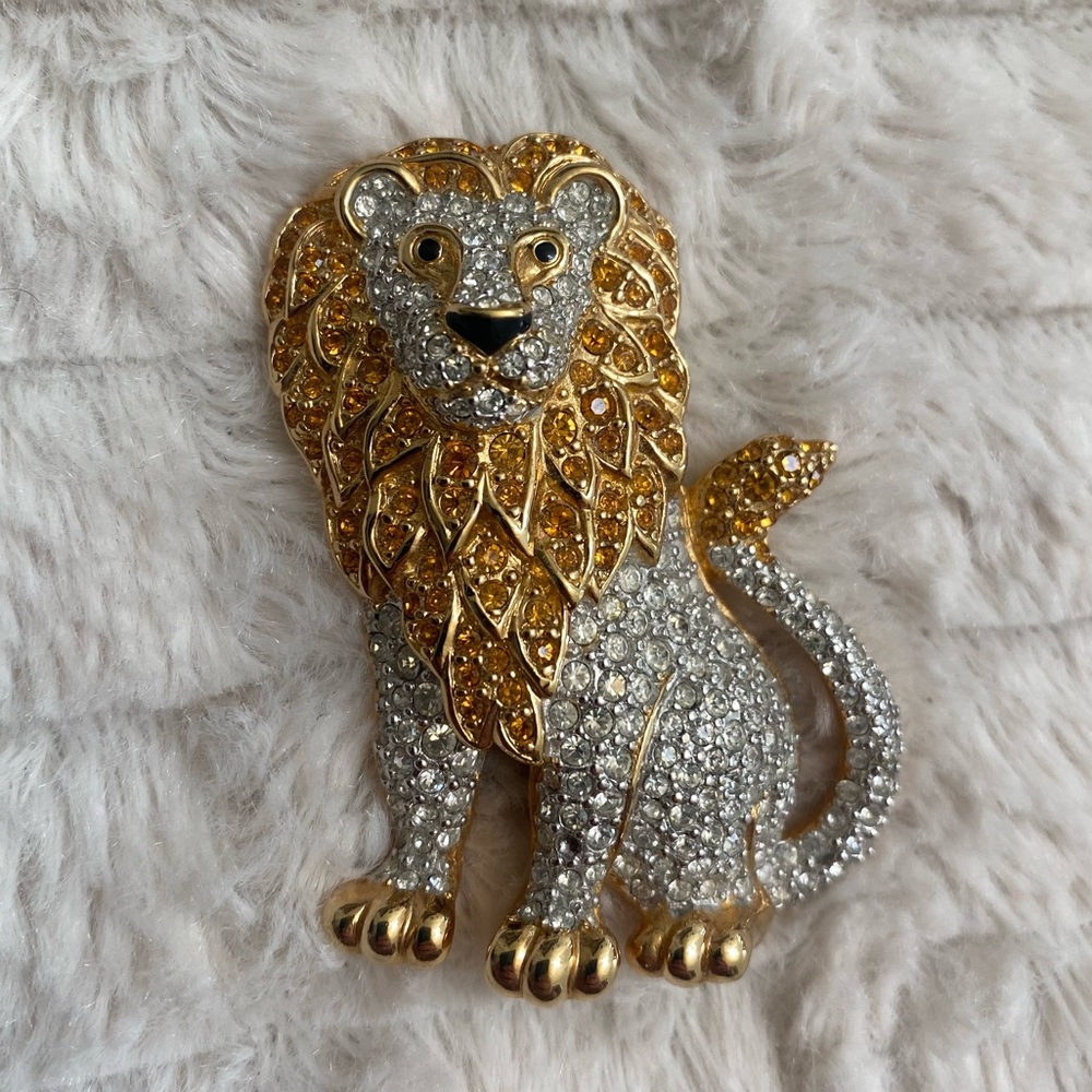 Gorgeous Swarovski Gold Crystal Lion Brooch